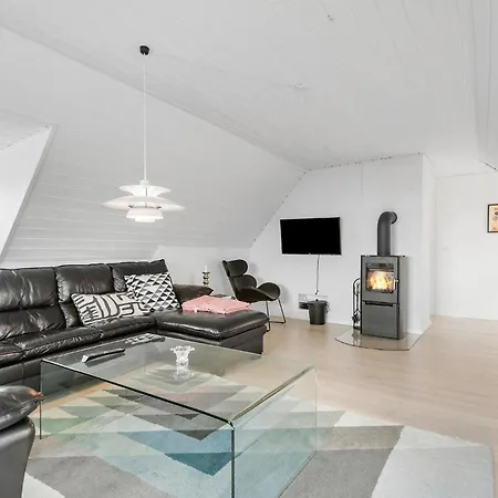 In With Sauna